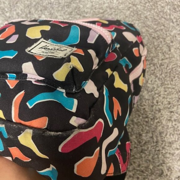 Fun Herschel Kids Abstract Colours Backpack 15L  (ages 3-7) - Picture 8 of 12